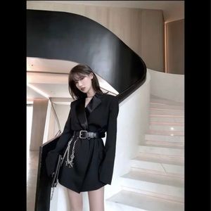 Asian oversized black blazer